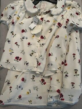 GAP Cream Floral Button-Up Blouse with Puff Sleeves